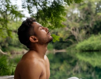"Les bienfaits de la respiration profonde : une technique simple pour apaiser le corps et l’esprit"